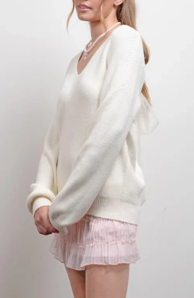 Blu Pepper Bow V-neck Sweater In White