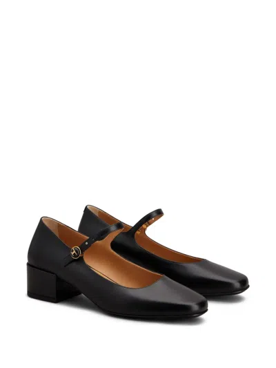 Tod's Leather Pumps