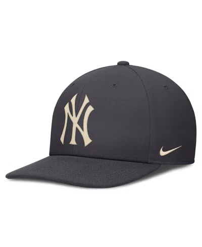 Nike Men's Anthracite New York Yankees Statement Pro Snapback Hat