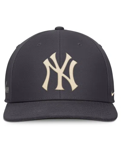 Nike Men's Anthracite New York Yankees Statement Pro Snapback Hat