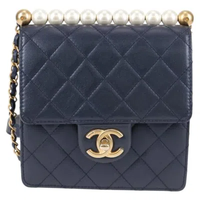 Pre-owned Chanel Pearl Bag Navy Leather Clutch Bag ()