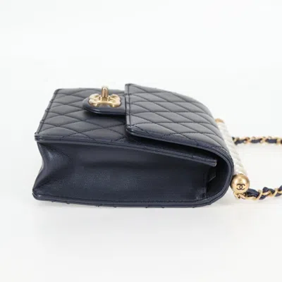 Pre-owned Chanel Pearl Bag Navy Leather Clutch Bag ()