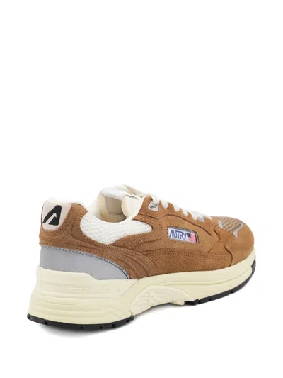 Autry Hyperway Sneakers In Cigar And Silver Mesh And Suede