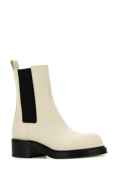 Bottega Veneta Women's Ivory Leather Cliff Ankle Boots In White