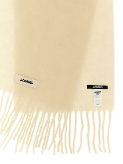 Jacquemus Carro Scarf Fringed Edges In Neutral