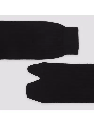 Maison Margiela Bootleg Split Toe Socks In Black