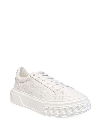 Casadei Off Road チェーントリム スニーカー In White