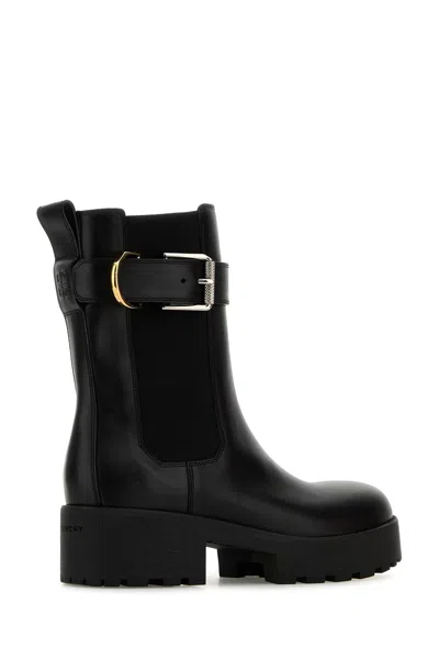 Givenchy Voyou Chelsea Boots Be604ub22s 001 In Black