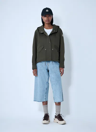 Moncler Women Noizay Short Parka Jacket In Green