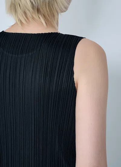 Issey Miyake Pleated Midi Dress In Black