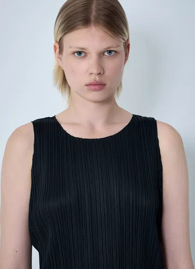 Issey Miyake Pleated Midi Dress In Black