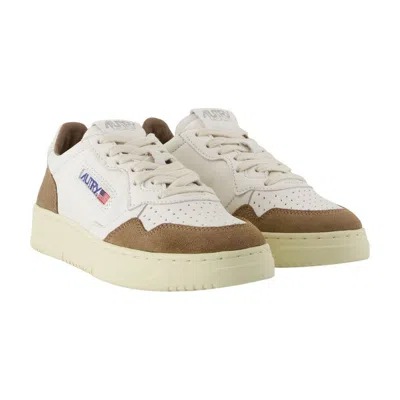 Autry Medalist Low White Leather And Suede Tobacco Sneakers In Brown