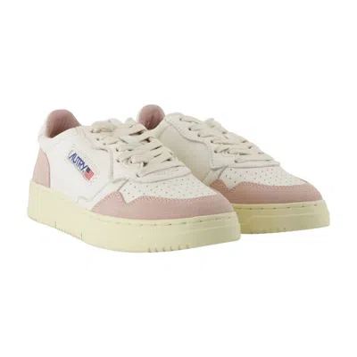 Autry Medalist Low Goat Suede Wht Powder Sneakers In Multi