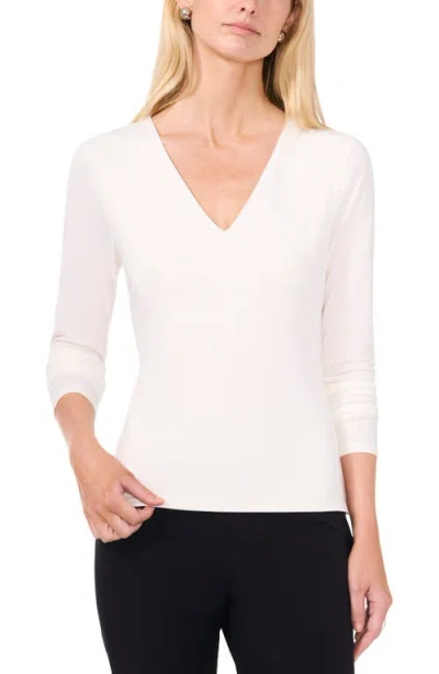 Halogen ® Compression V-neck Top In White