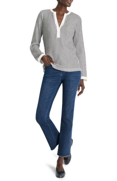 Nic + Zoe Nic+zoe Zigzag Split Neck Knit Top