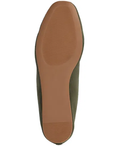 Journee Collection Fortune Flat In Green