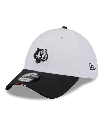 New Era Men's White/black Cincinnati Bengals 2025 Nfl Training Camp 39thirty Flex Hat