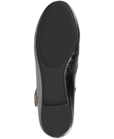 Journee Collection Women's Ivanna Almond Toe Mary Jane Flats