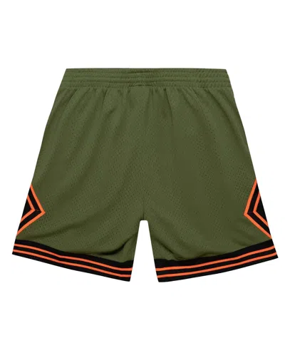 Mitchell & Ness Men's Green Chicago Bulls 1997-98 Hardwood Classics Flight Swingman Shorts In Green