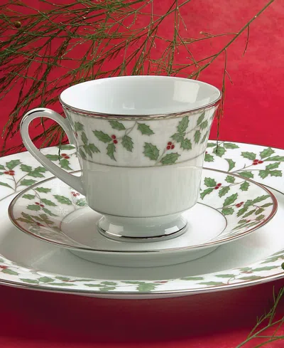 Noritake Holly & Berry 40-pc. Dinnerware Set, Service For 8