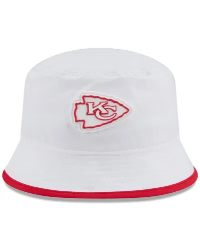New Era Men's White Kansas City Chiefs 2025 Nfl Training Camp Stretch Bucket Hat