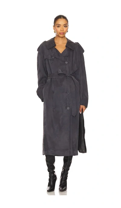 Helmut Lang Fluid Trenchcoat
