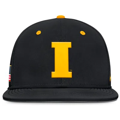 Nike Iowa Hawkeyes Dugout True Menâs  Men's Dri-fit College Fitted Hat