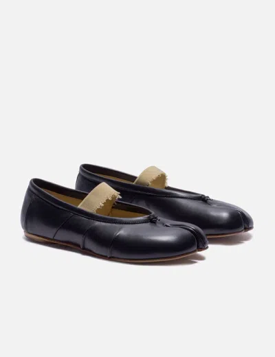 Maison Margiela Black Leather Flats With Elegant Elastic Strap In Black
