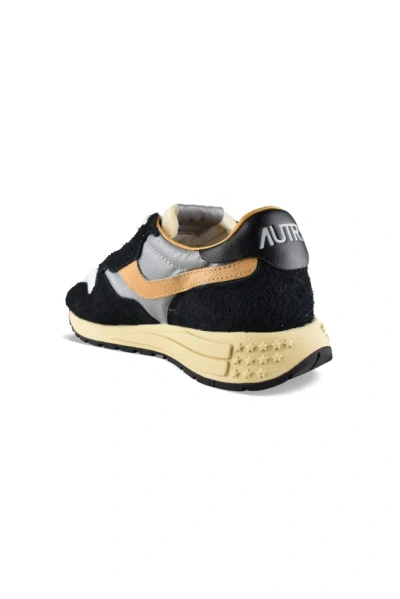 Autry Reelwind Low-top Sneakers In Black Crackled Leather In Black