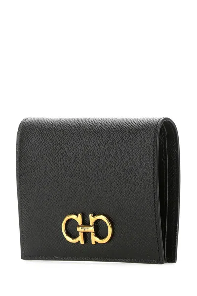 Ferragamo Gancini Compact Leather Wallet In Black