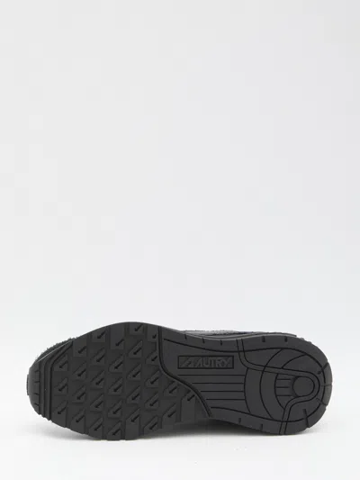 Autry Reelwind Suede Low-top Sneakers