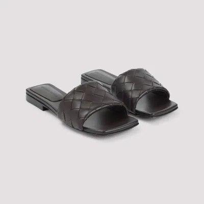 Bottega Veneta Flat Sandals With Intrecciato Leather Strap In Brown