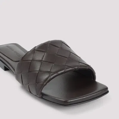Bottega Veneta Flat Sandals With Intrecciato Leather Strap In Brown