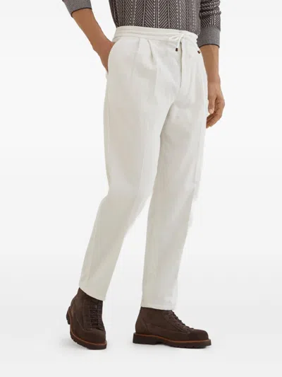 Brunello Cucinelli Men White Linen And Cotton Leisure Fit Trousers In White