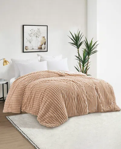 Unikome Year Round Plush Flannel Comforter, Queen
