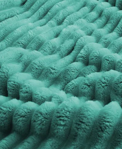 Unikome Year Round Plush Flannel Comforter, King