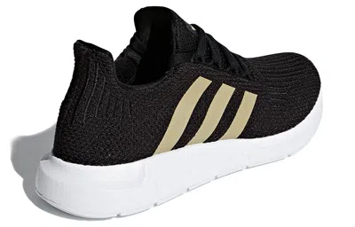 Adidas Originals (wmns) Adidas Swift Run 'black Tech Silver'