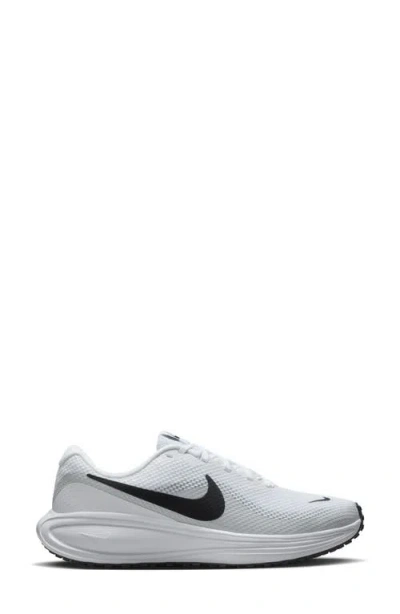 Nike Revolution 8 Running Shoe