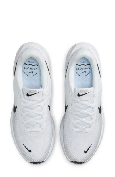 Nike Revolution 8 Running Shoe