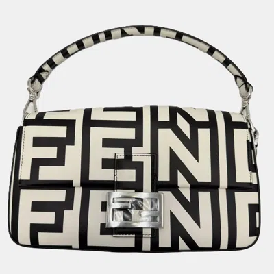 Pre-owned Fendi X Marc Jacobs Black White Zucca Baguette Canvas Shoulder Bag