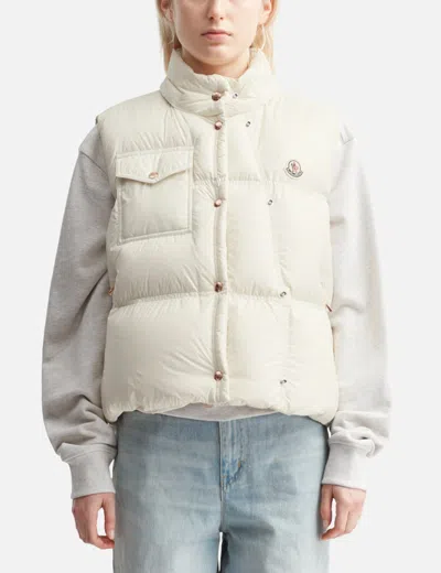 Moncler Pario Hooded Down Gilet