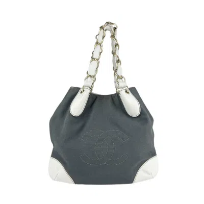 Pre-owned Chanel Gray White Canvas Leather Shoulder Bag ()