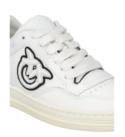 Pinko Chaussures De Tennis En Cuir Avec Logo Noir Et Blanc In White