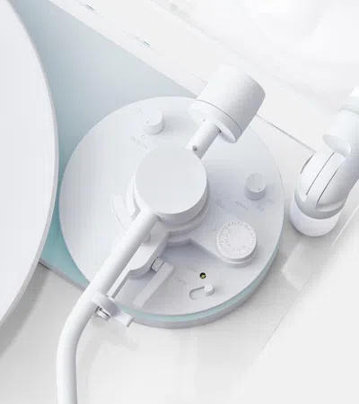 Transparent Turntable