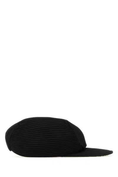 Issey Miyake Ribbed Texture Curved Brim Baseball Cap In Black