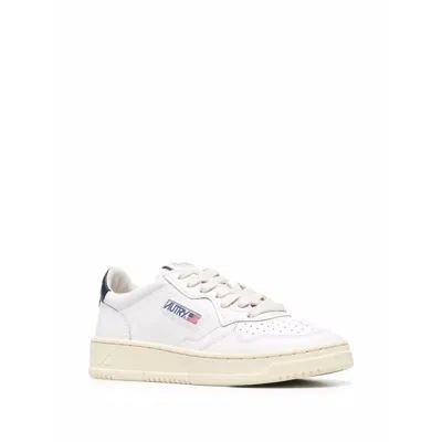 Autry Medalist White Low Top Sneakers With Contrasting Heel Tab In Leather Woman In Multi