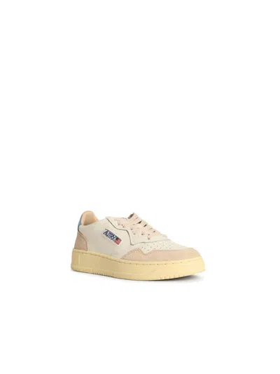 Autry 'medalist Low' White And Light Blue Leather Sneakers