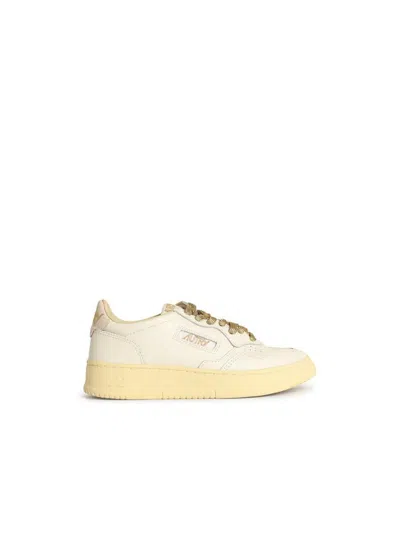 Autry 'medalist Low' White And Gold Leather Sneakers