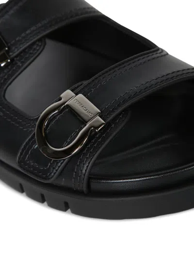 Ferragamo Gancino Black Sandal In Black