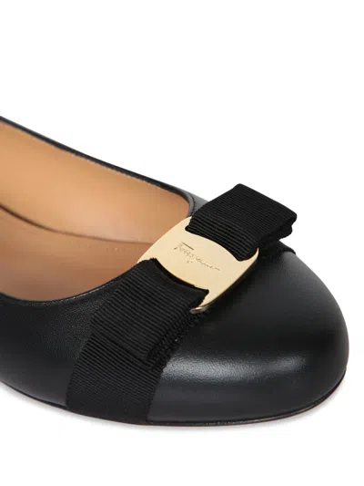 Ferragamo Glossy Leather Ballerinas With Bow Accent In Gray